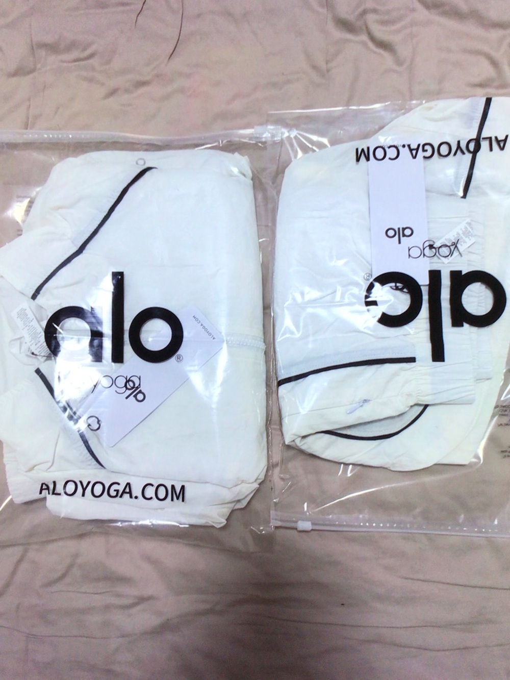 ALO Yoga Set White Cropped Bomber Jacket with Short - Picture 2 of 7